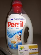 Persil Sensitive gel na praní bílého a barevného prádla pro citlivou pokožku 20 pd 1litr